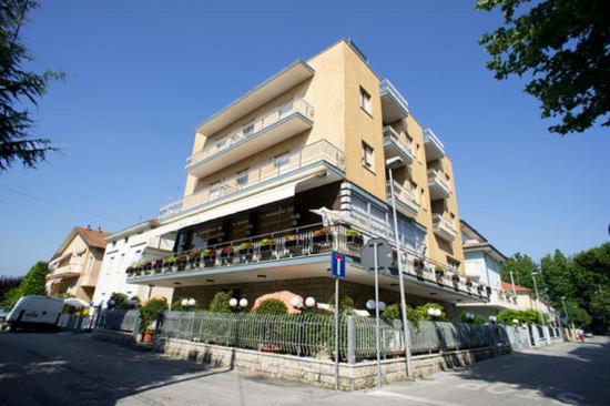 Hotel Luca Rimini Exterior photo