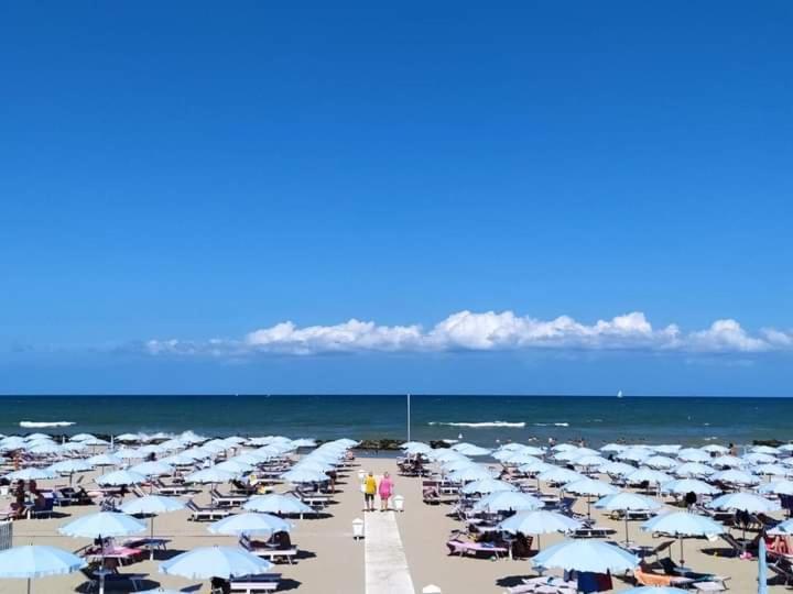 Hotel Luca Rimini Exterior photo