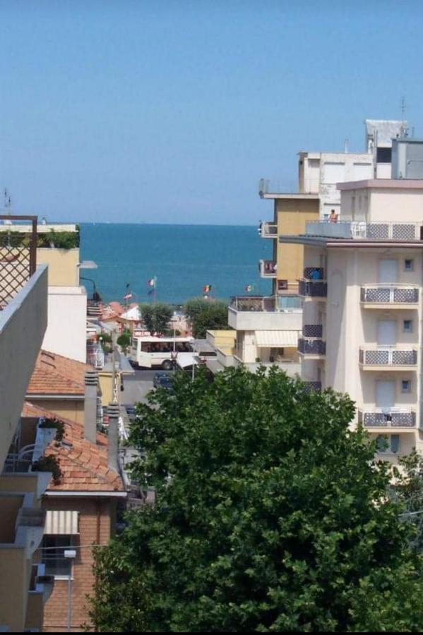 Hotel Luca Rimini Exterior photo